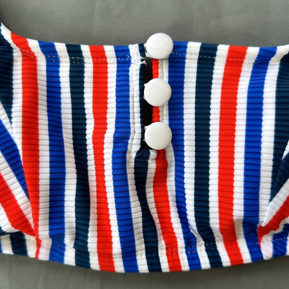 Xhiliration Women’s Juniors bikini top. Size D/DD. Bralette Red/Blue Stripes - Picture 6 of 7